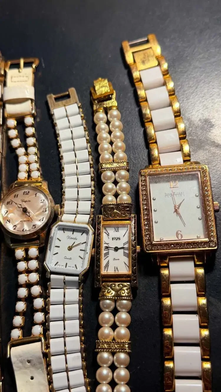 Collection of 6 Vintage Ladies Quartz Wristwatches